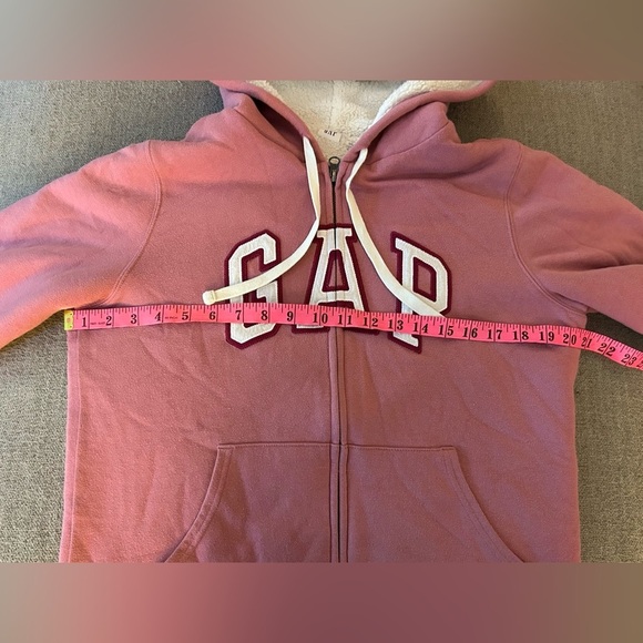 GAP Dusty Rose Hoodie with Cream Sherpa Lining - Picture 4 of 6